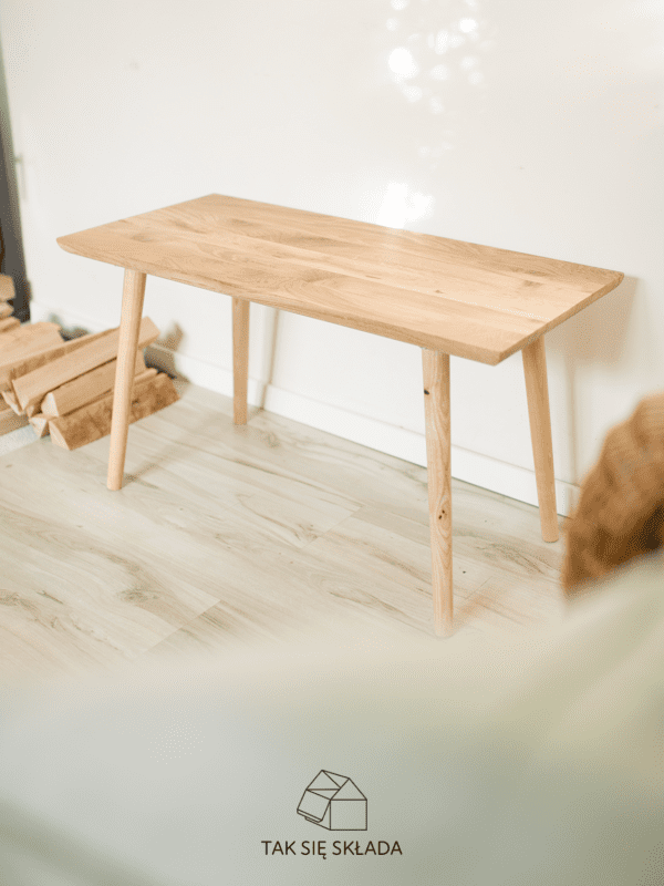 Stolik dębowy ze skośnymi nogami produkt Stolik dębowy ze skośnymi nogami