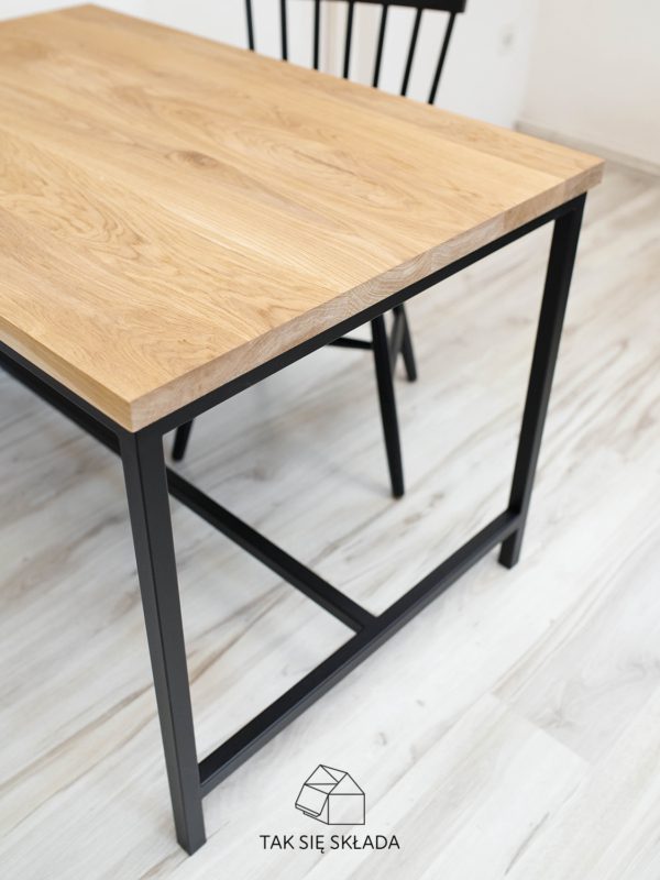 industrialny stół z poprzeczką industrialny stół z poprzeczką