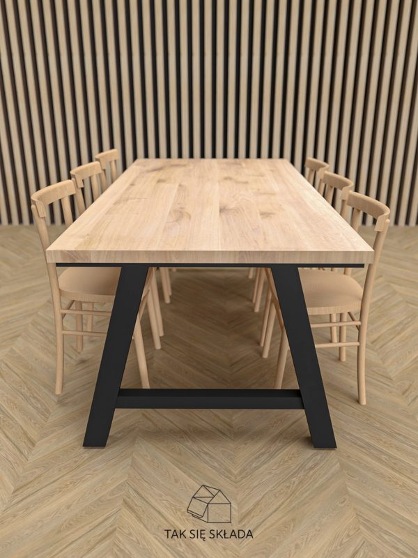 stół industrialny z solidną podstawą stół industrialny z solidną podstawą